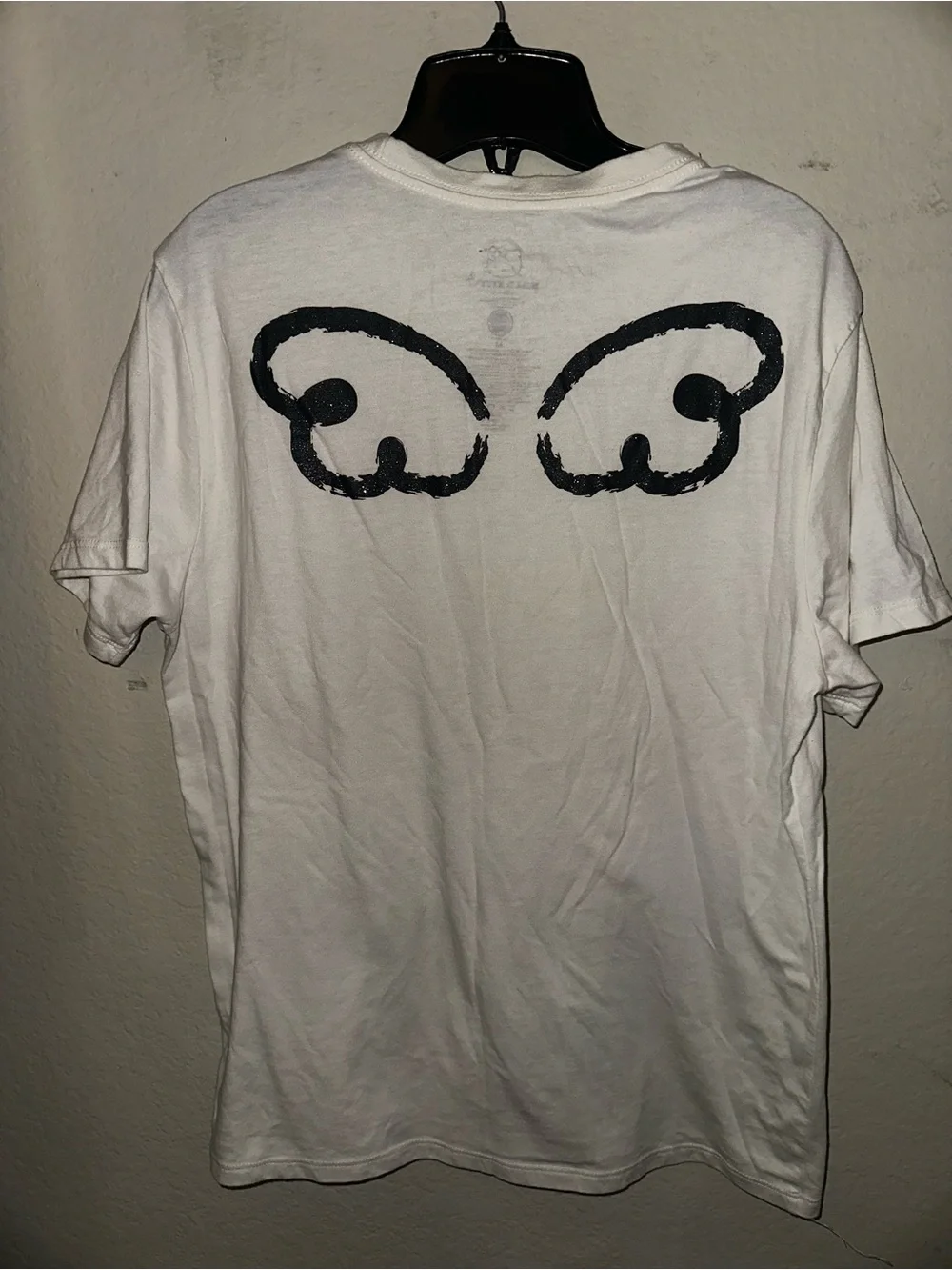 Hello kitty glitter graphic tshirt size medium